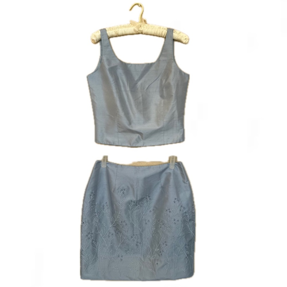 Women’s Y2K 2 piece matching set Skirt Crop Bodice Silk Embroidered Floral Blue